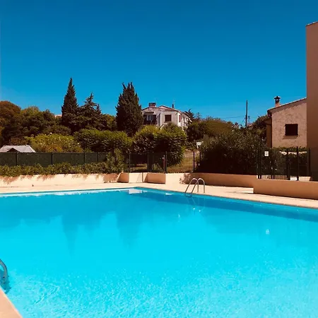 Lumineux Avec Piscine, Wifi & Terrace - Proche & Aeroport アパート サン・ローラン・デュ・ヴァール