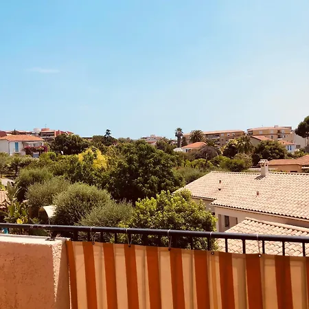 Lumineux Avec Piscine, Wifi & Terrace - Proche & Aeroport * サン・ローラン・デュ・ヴァール