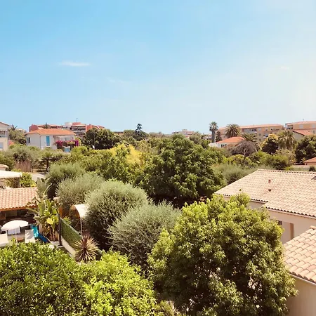 Lumineux Avec Piscine, Wifi & Terrace - Proche & Aeroport Apartment